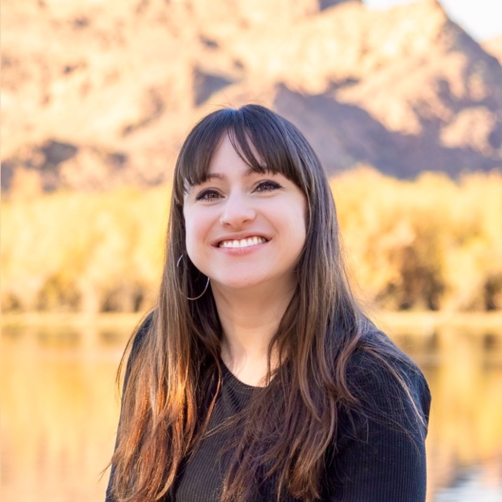 Meet your Posher, Elizabeth